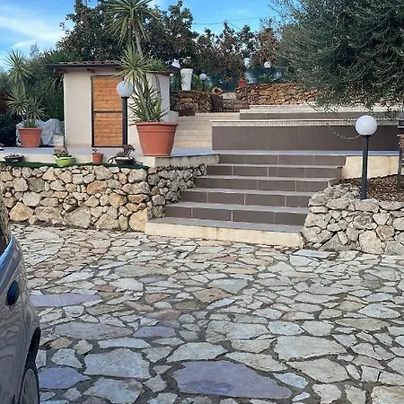 Cocus Bed & Breakfast 3*