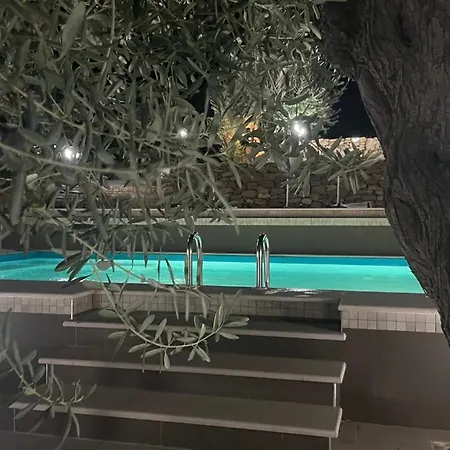 Cocus Bed & Breakfast 3*